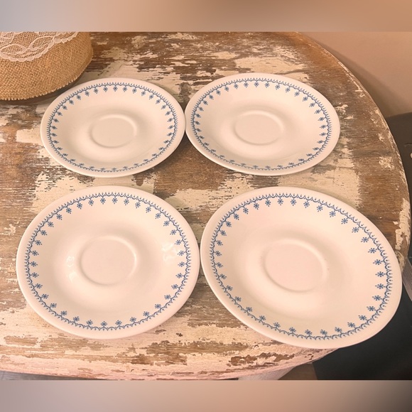 FINAL PRICE 4 Pc Vintage Corelle Saucers - Picture 1 of 4